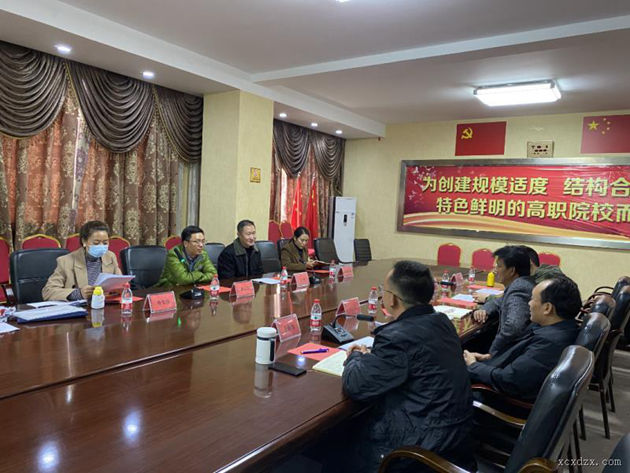 共青團涼山州委評估復(fù)核工作組充分肯定西昌職校共青團、學生會改革工作.png